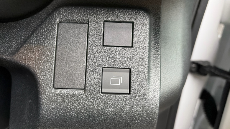 Vauxhall Combo Life 100kW Design XL 52kWh 5dr Auto [7 Seat] Electric Estate